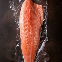 Продам охлажденное филе лосося ( семга, форель ). Опт, мелкий опт