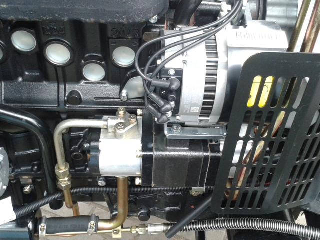 Фото 7. Трактор Zoomlion (Зумлион) RK-504 с кабиной и реверсом