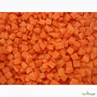 Морковка кубик 10х10мм замороженная в мешках по 25кг, г. Киев