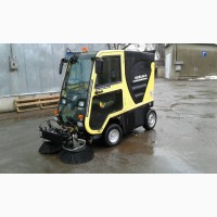 Подметально-уборочная машина KARCHER lcc1