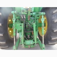 Трактор John Deere 8200