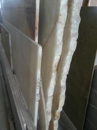 Волшебные оникс и мрамор в плитке и слябах на складе. Стоимость самая низкая в Украине