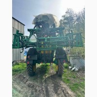 Причіпний обприскувач John Deere 840