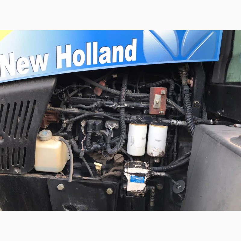 Фото 3. Трактор New Holland T8040