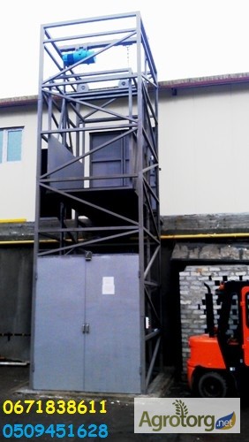 Фото 4. Подъемник консольный в металлокаркасной шахте. Клетьевой подъёмник снаружи здания. МОНТАЖ