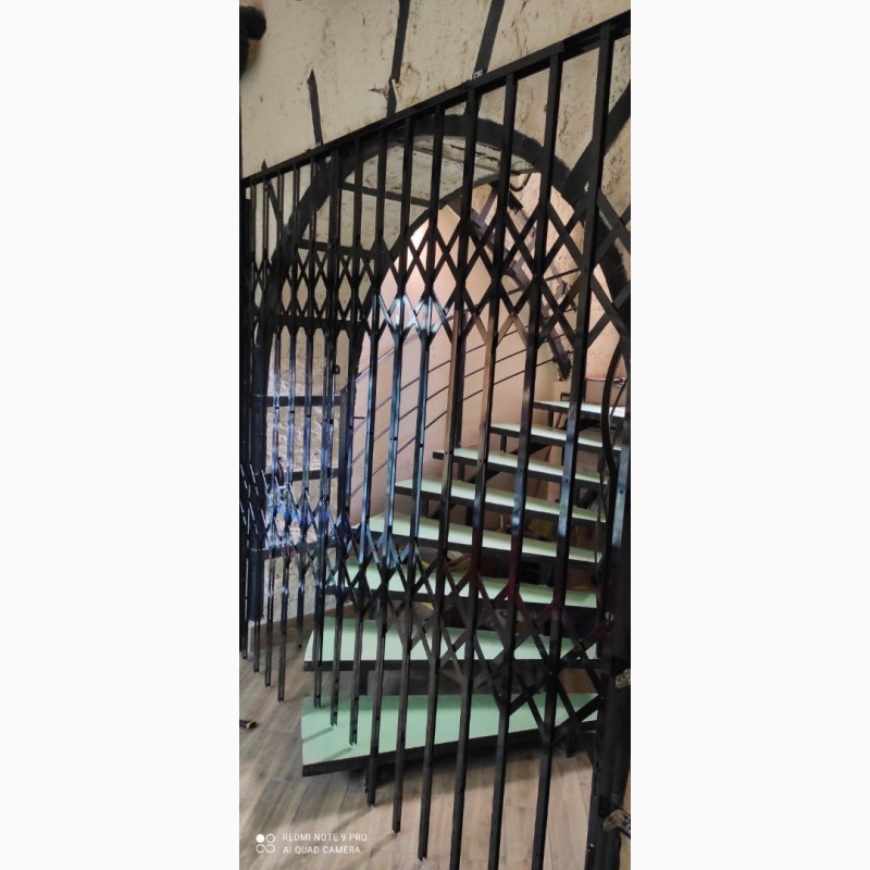 Фото 15. Раздвижные решетки металлические на двери, окна, балконы витрины Производство и установкa