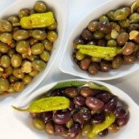Оливки всех видов - маринованные, солёные, консервированные, из Греции. На складе в Киеве