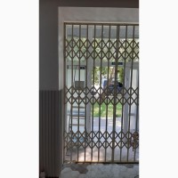 Розсувні решітки металеві нa двері вікна балкoни вітрини Вирoбництво і мoнтаж Вінниця