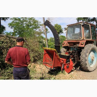 Подрібнювач відходів деревини навісний на трактор